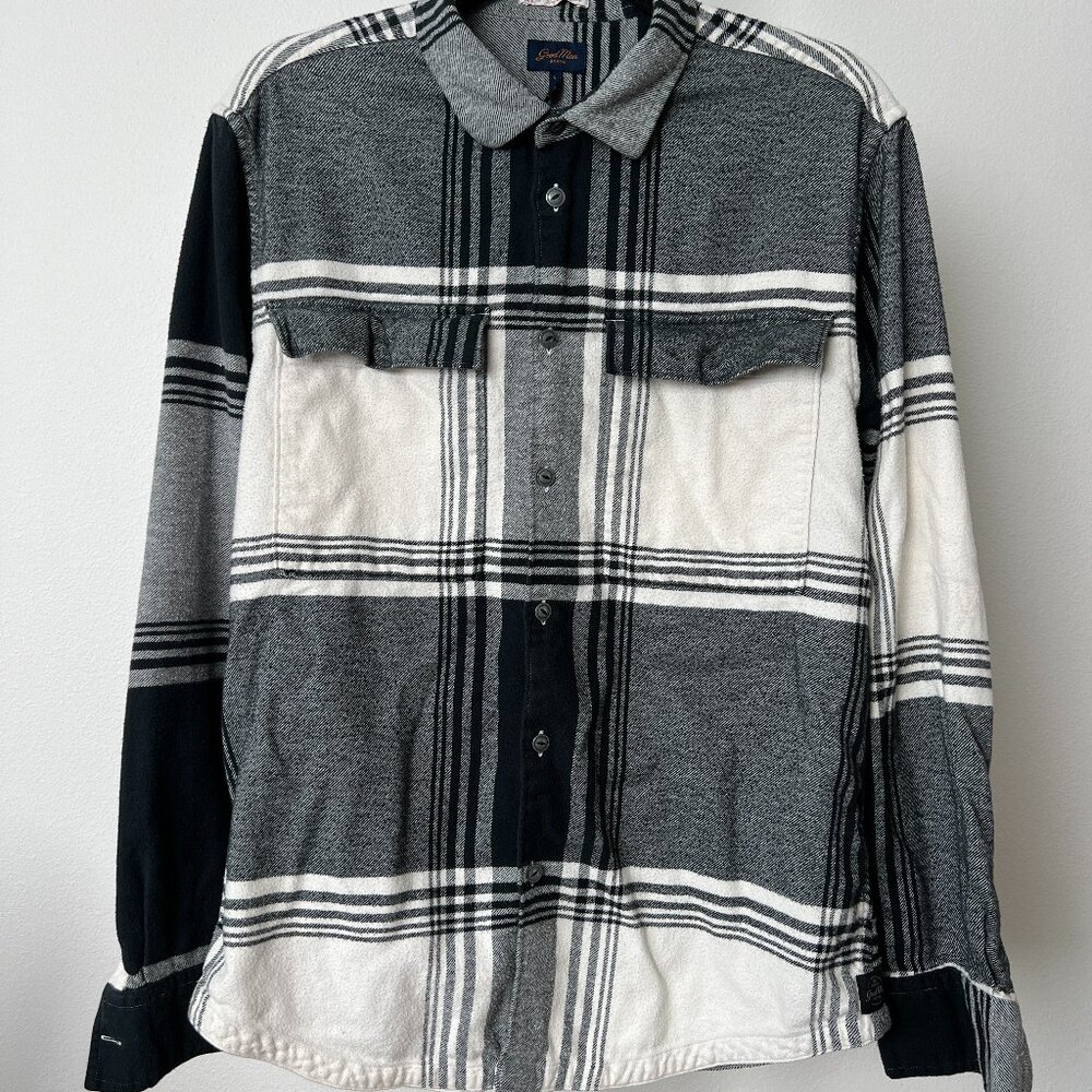 Good Man Brand Flannel Shirt Mens Size Large Black/Gray/Cream Plaid Button Up